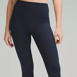 Lululemon soft fitted Navy flare ankle pants Sz 14